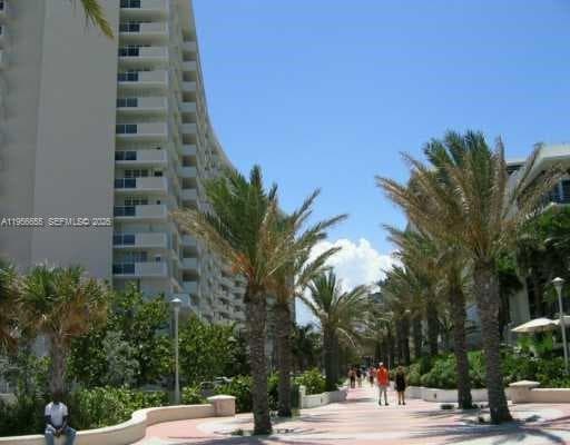 A11956655 — Miami Beach — 38