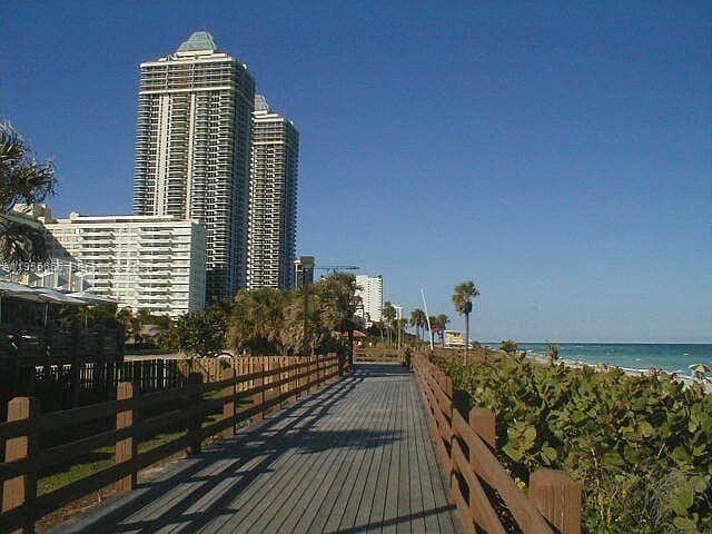 A11956655 — Miami Beach — 40