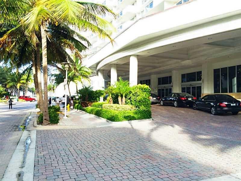 A11956655 — Miami Beach — 25