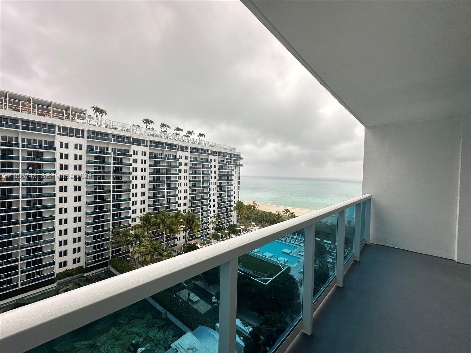 A11956743 — Miami Beach — 16