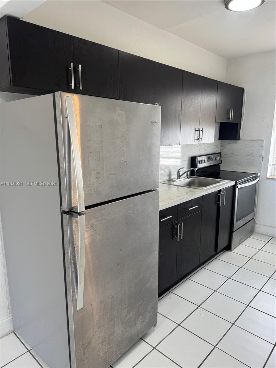 A11956921 — Miami Beach — 6