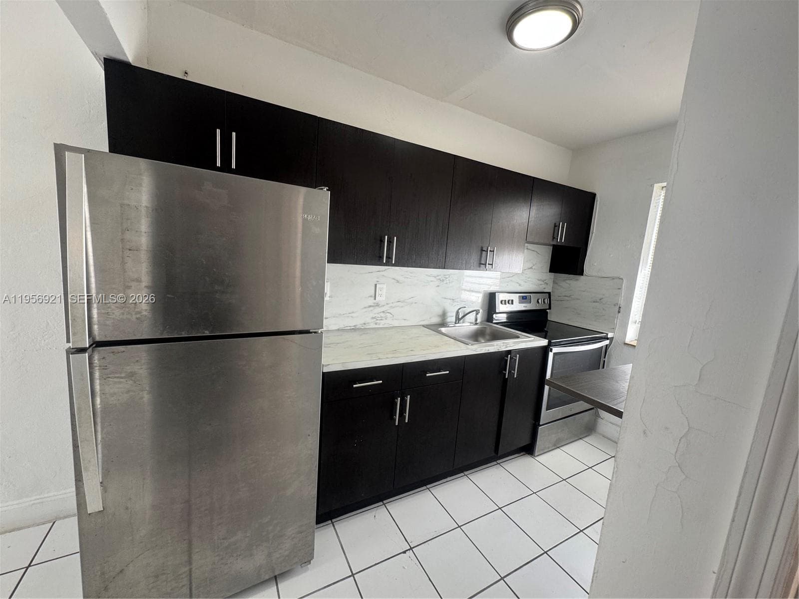 A11956921 — Miami Beach — 3