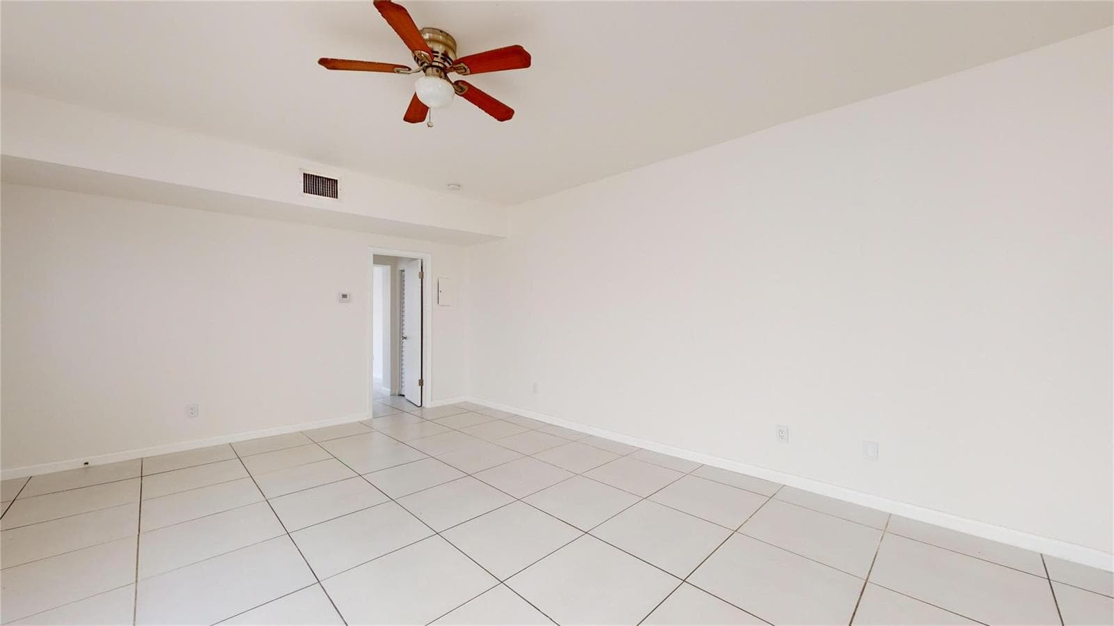 F10546676 — Miami Beach — 8
