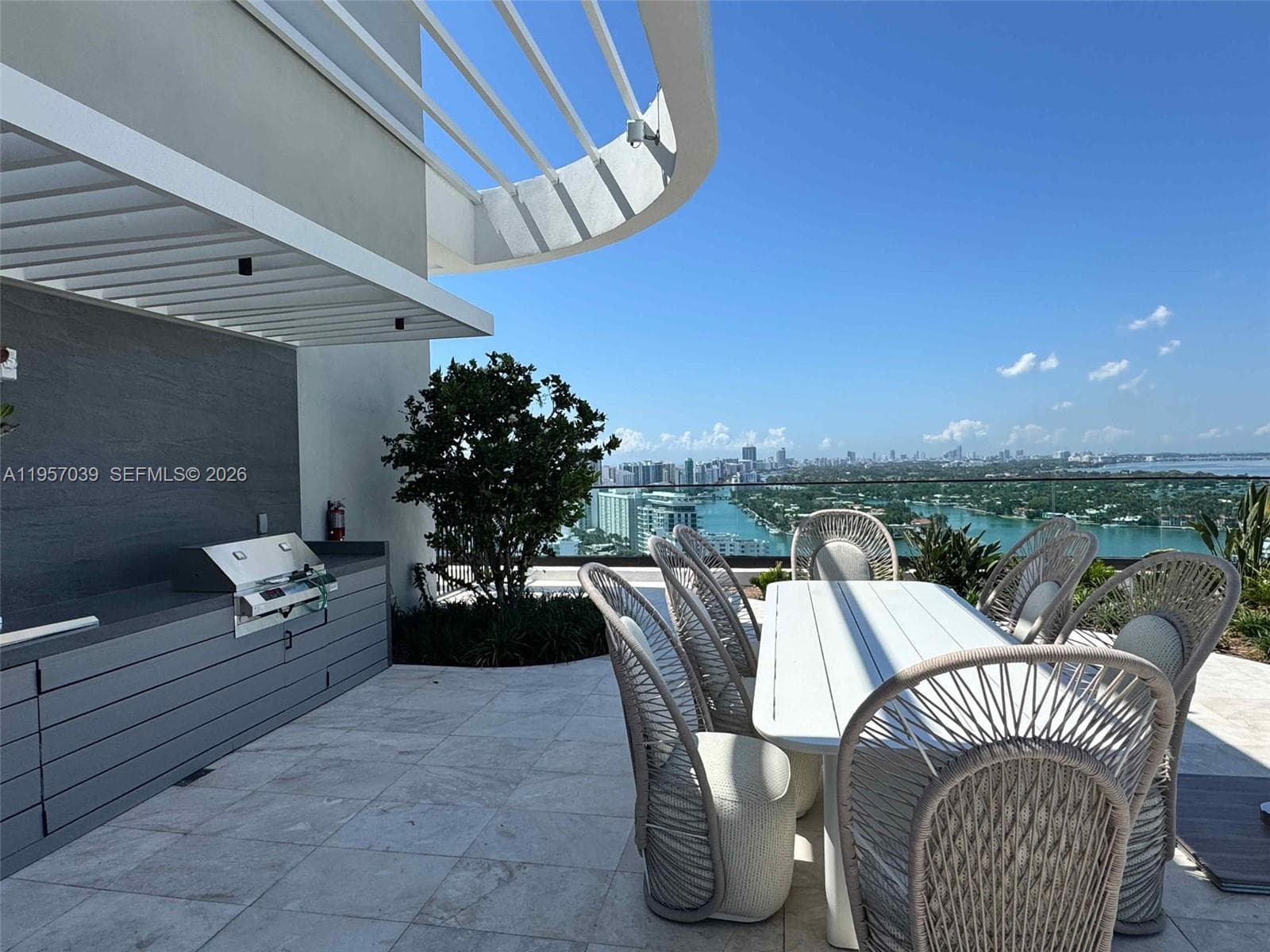 A11957039 — Miami Beach — 24