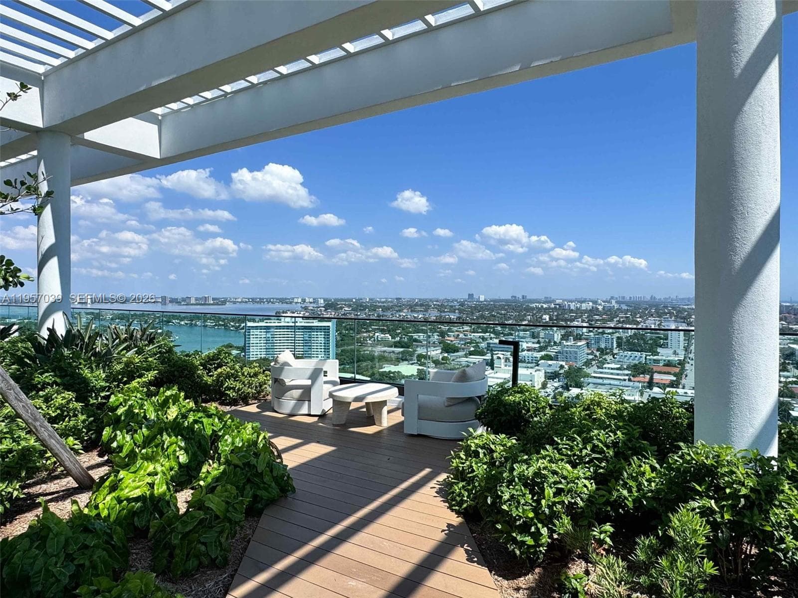 A11957039 — Miami Beach — 19