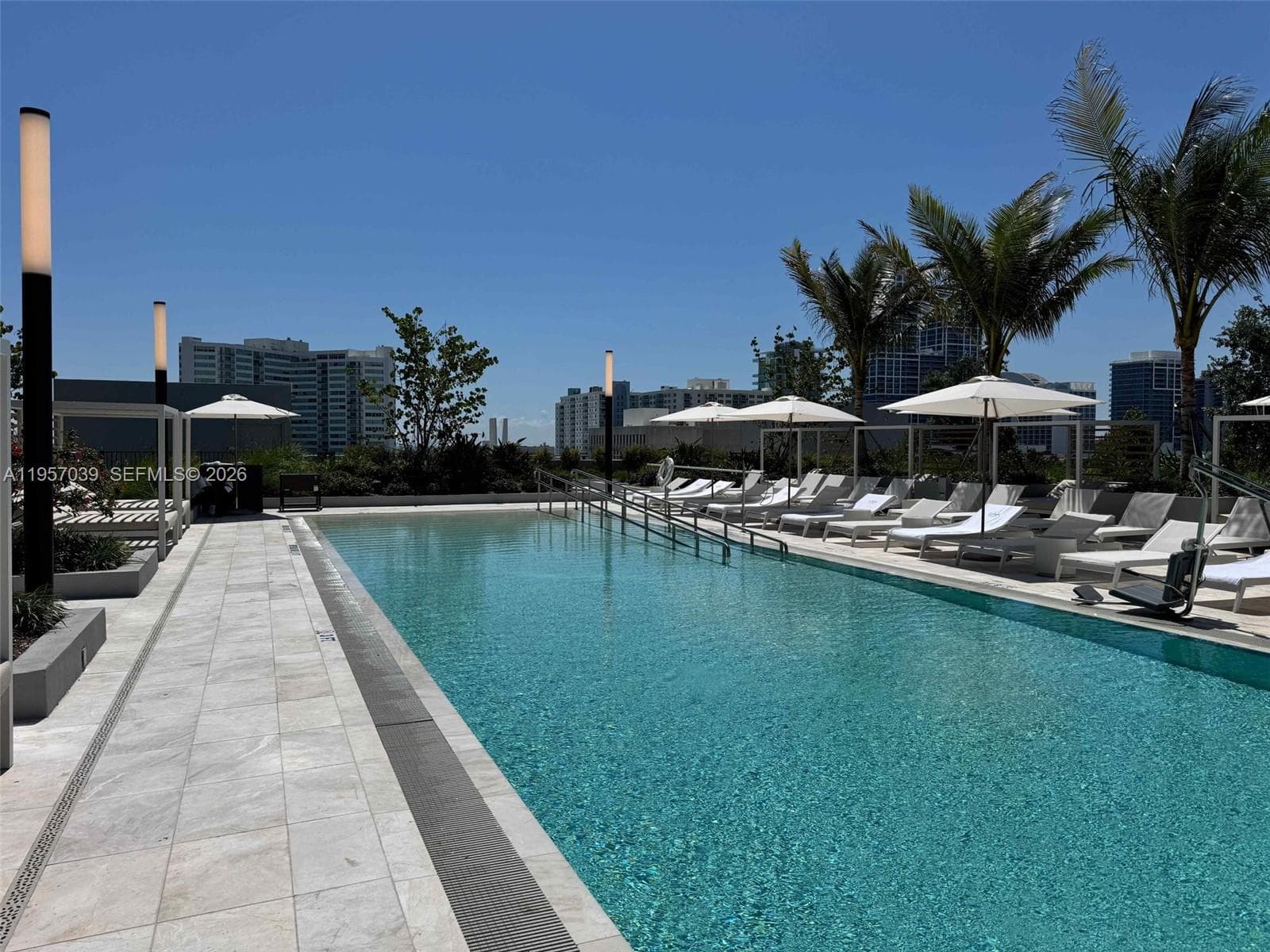 A11957039 — Miami Beach — 29