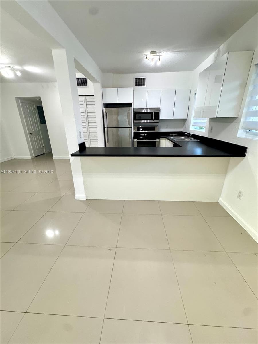A11957110 — Miami Beach — 5