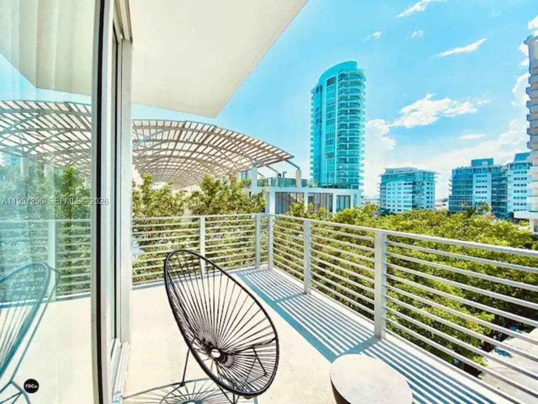 A11957256 — Miami Beach — 6