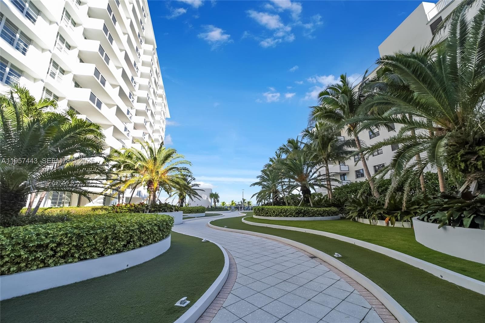 A11957443 — Miami Beach — 16