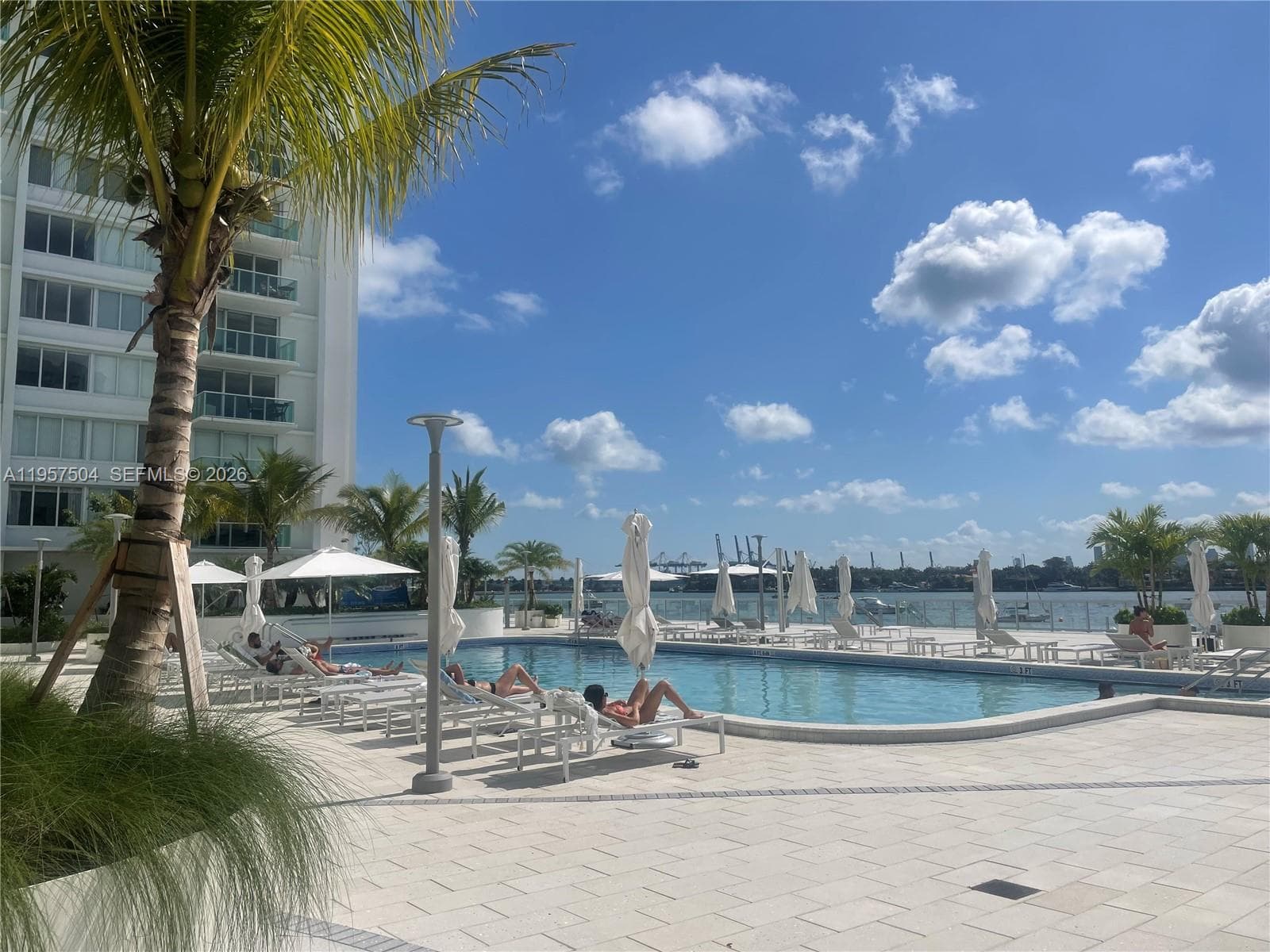 A11957504 — Miami Beach — 8