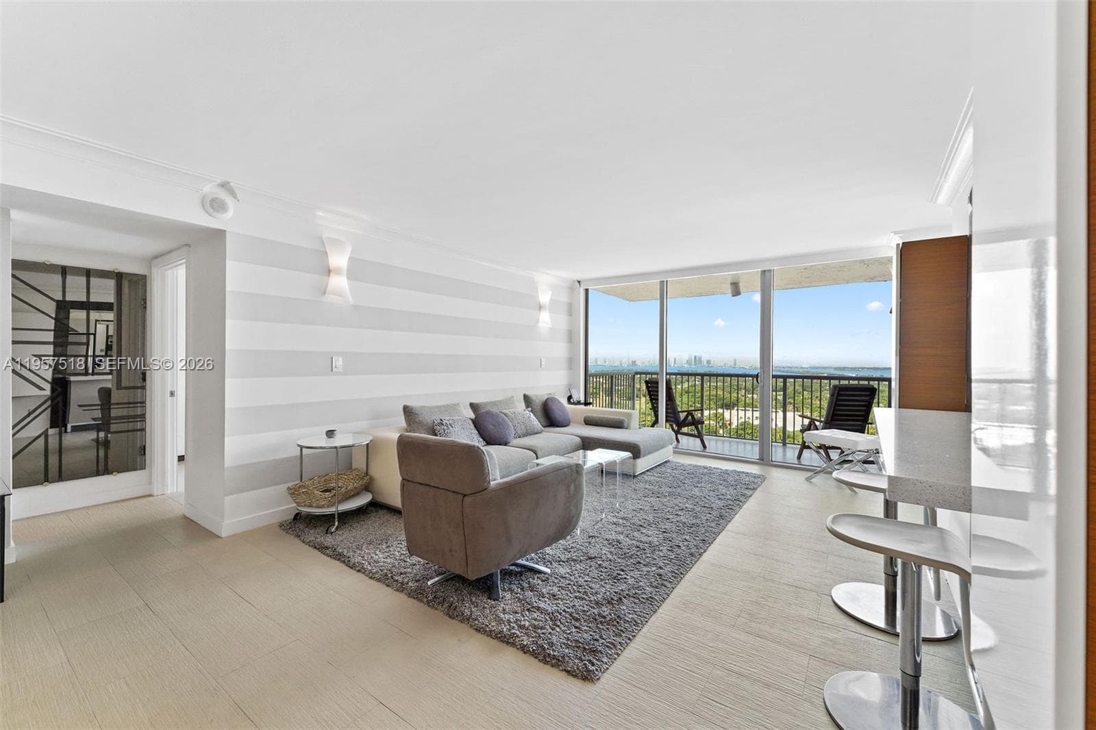 A11957518 — Miami Beach — 6