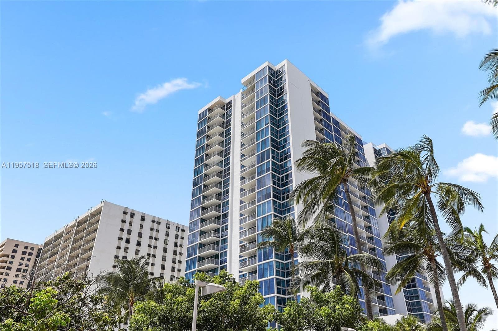 A11957518 — Miami Beach — 13