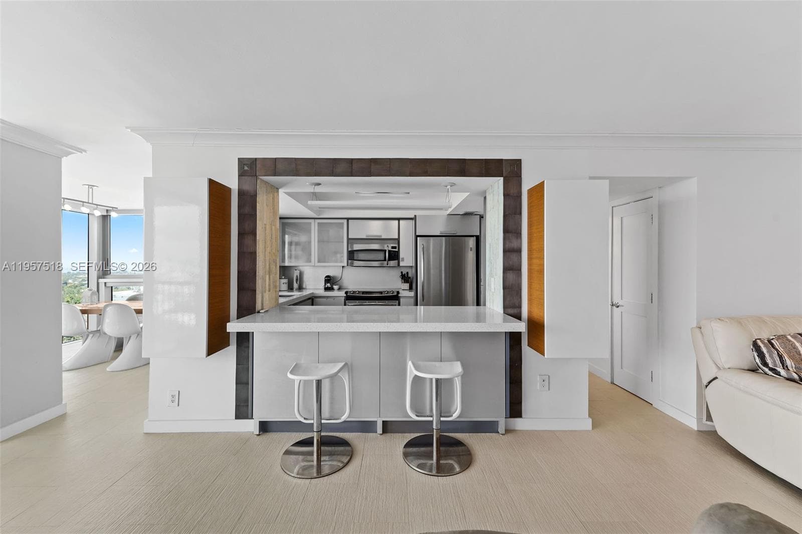 A11957518 — Miami Beach — 26