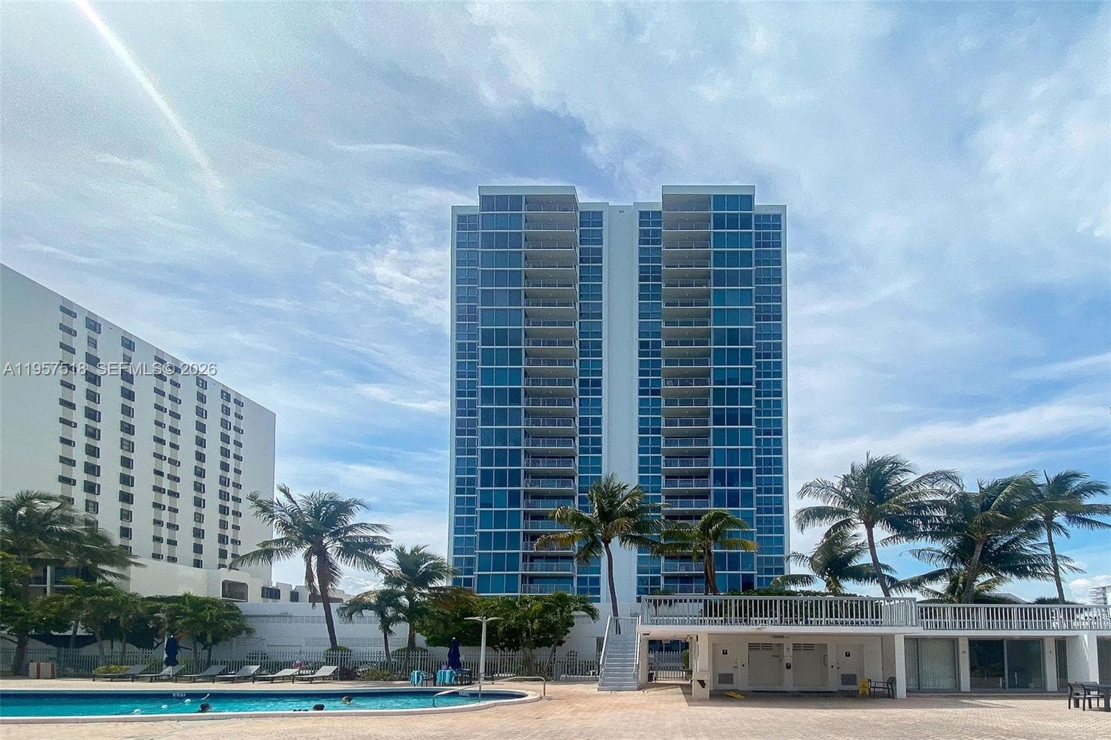 A11957518 — Miami Beach — 11