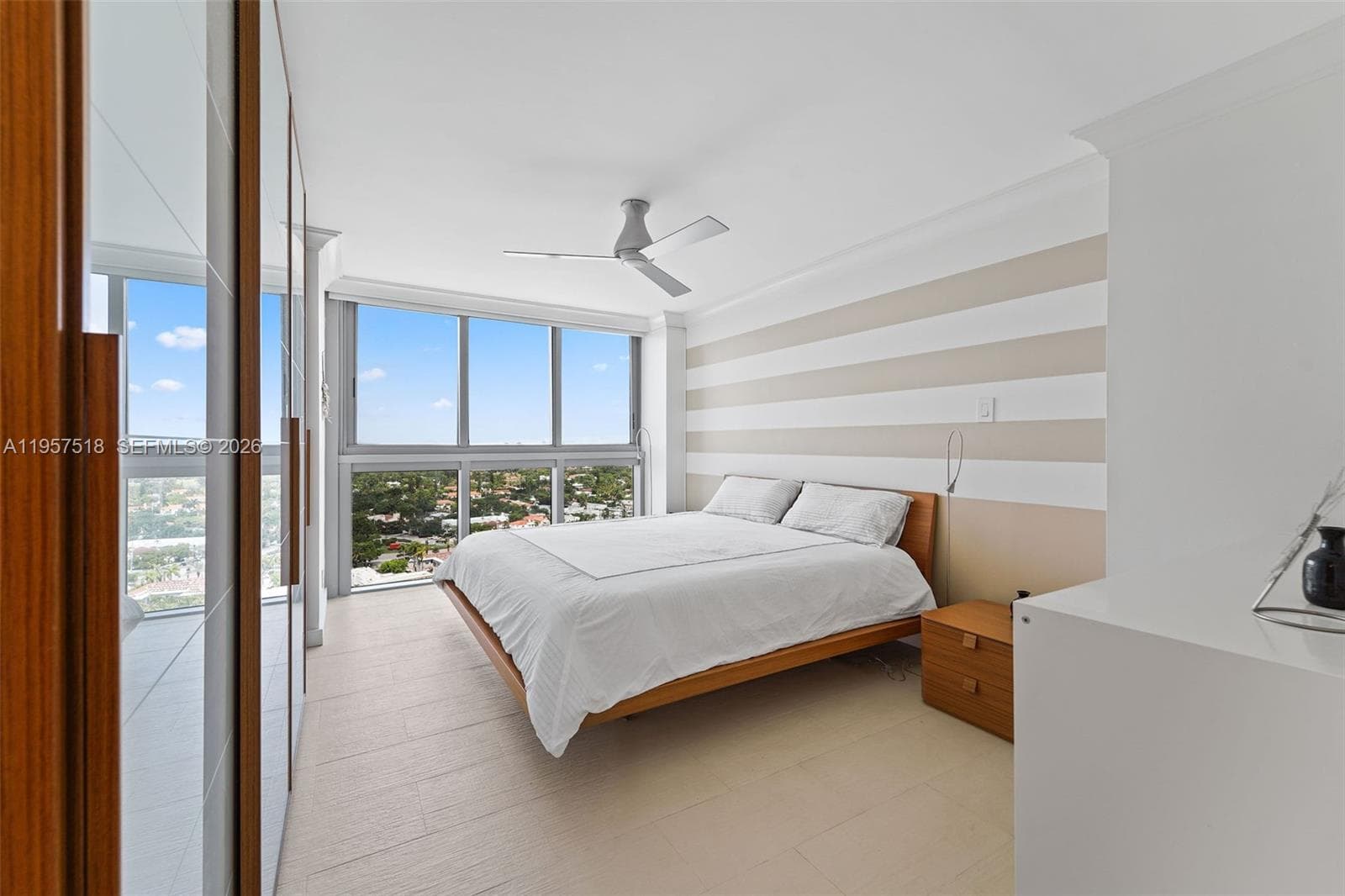 A11957518 — Miami Beach — 31