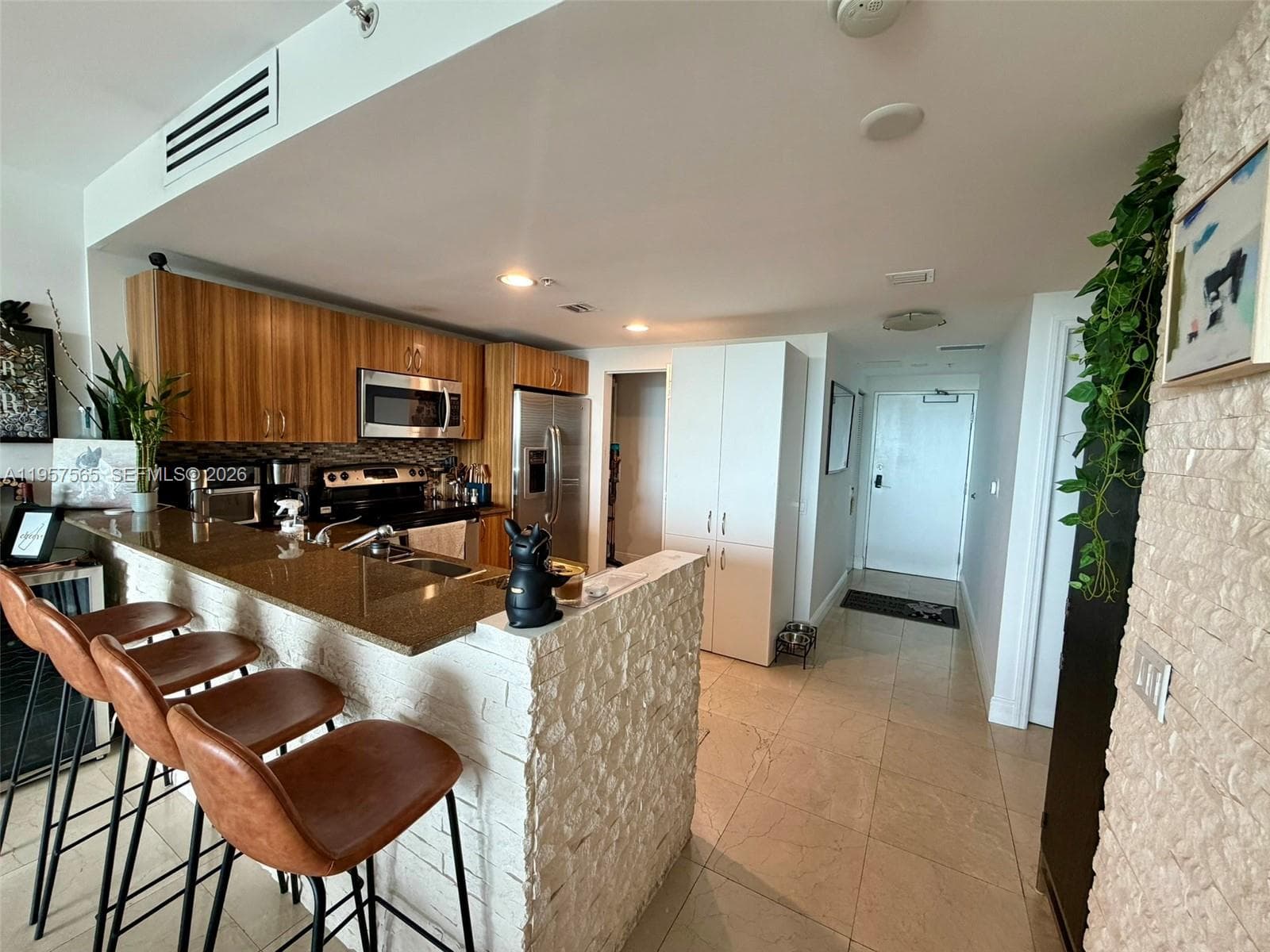 A11957565 — Miami Beach — 6