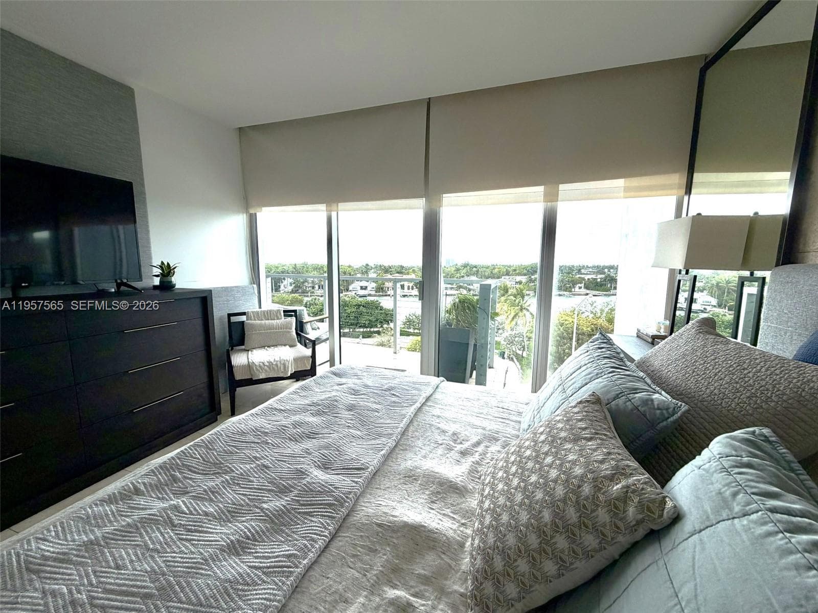 A11957565 — Miami Beach — 7