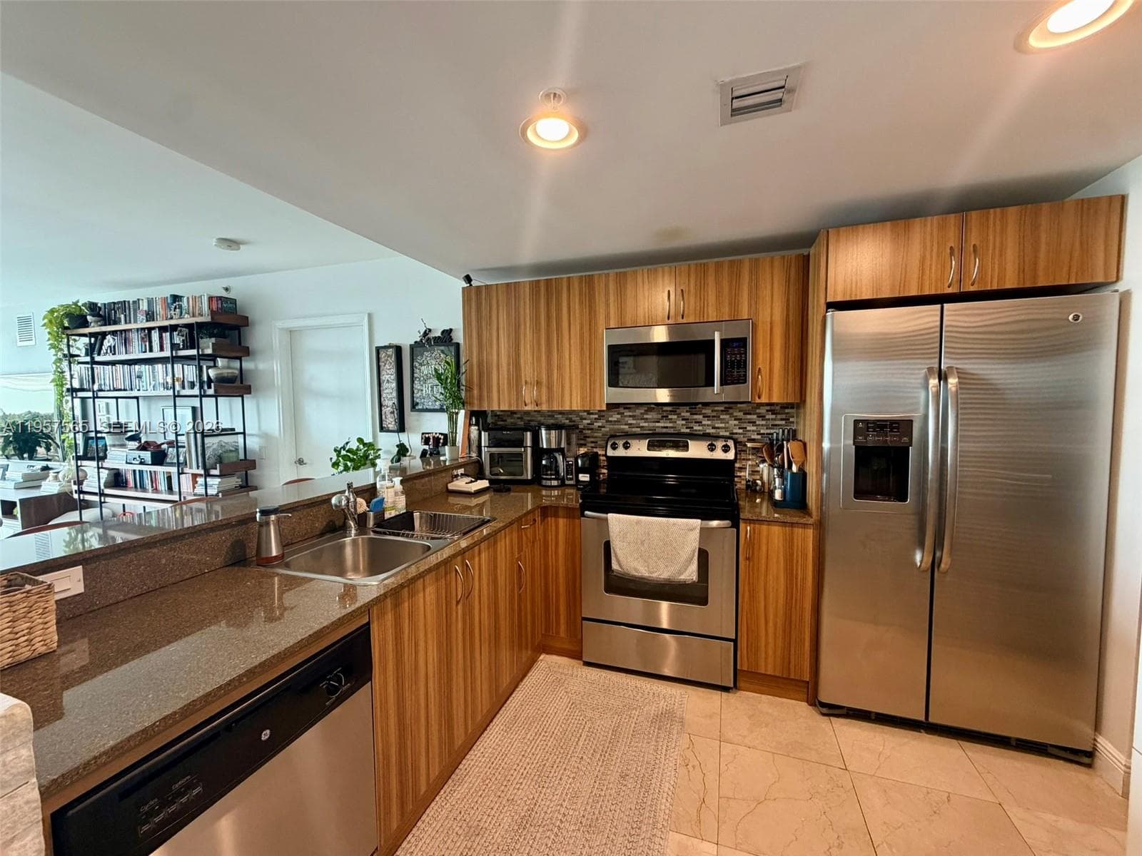 A11957565 — Miami Beach — 5