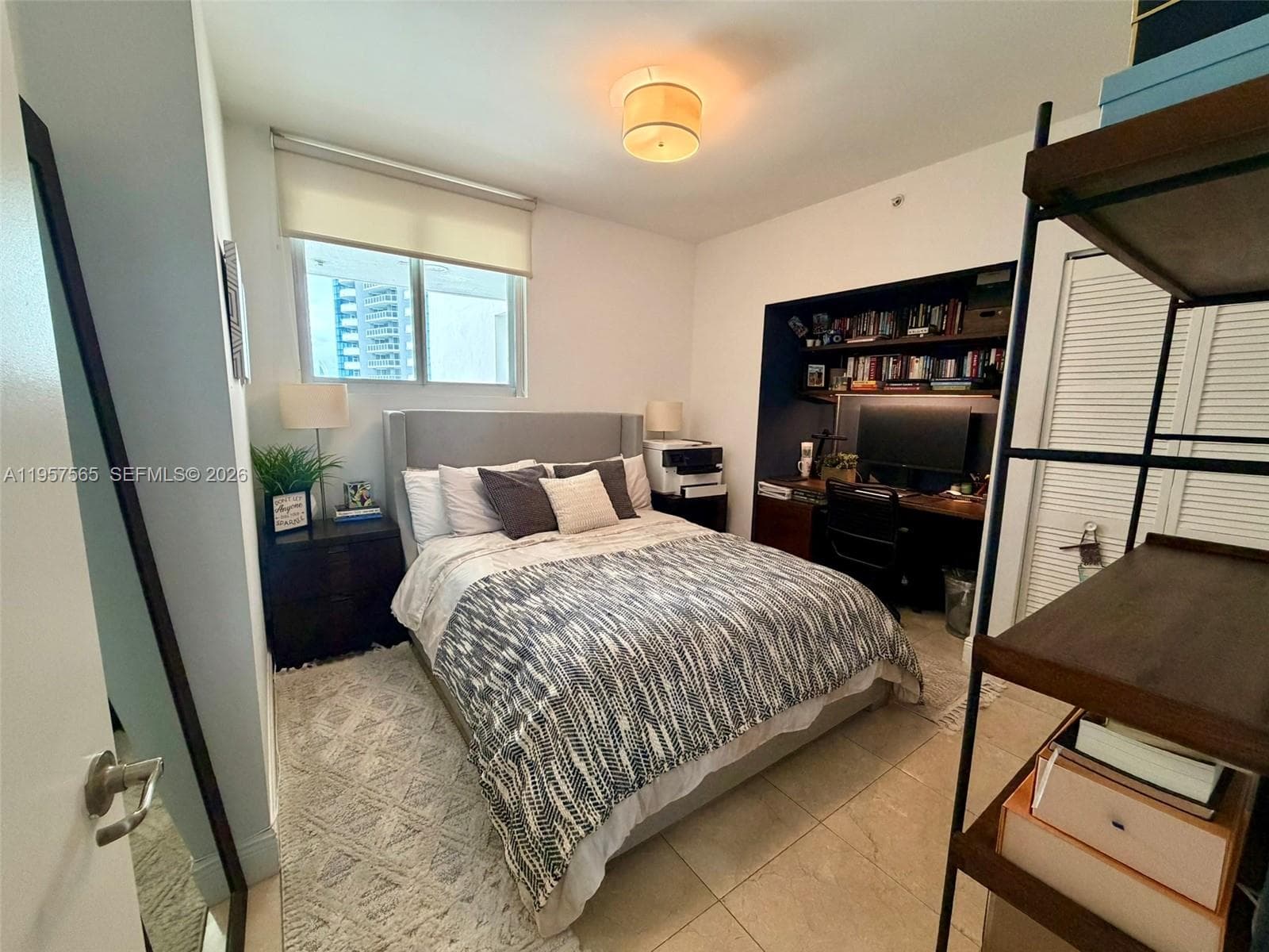 A11957565 — Miami Beach — 11