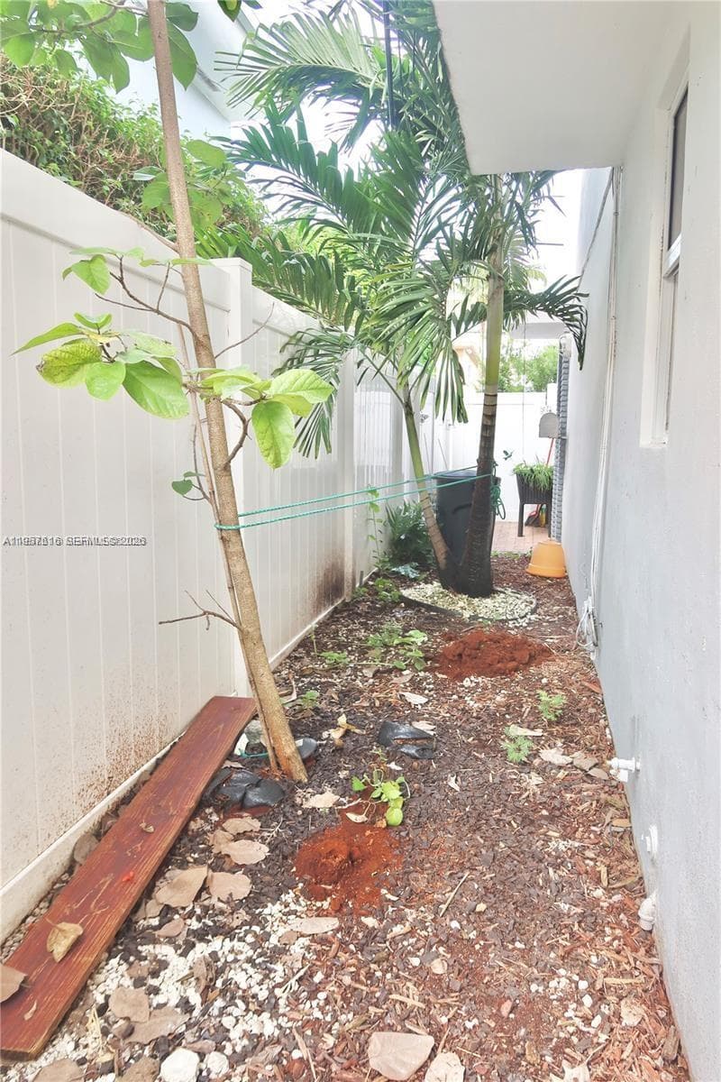 A11957616 — Miami Beach — 47