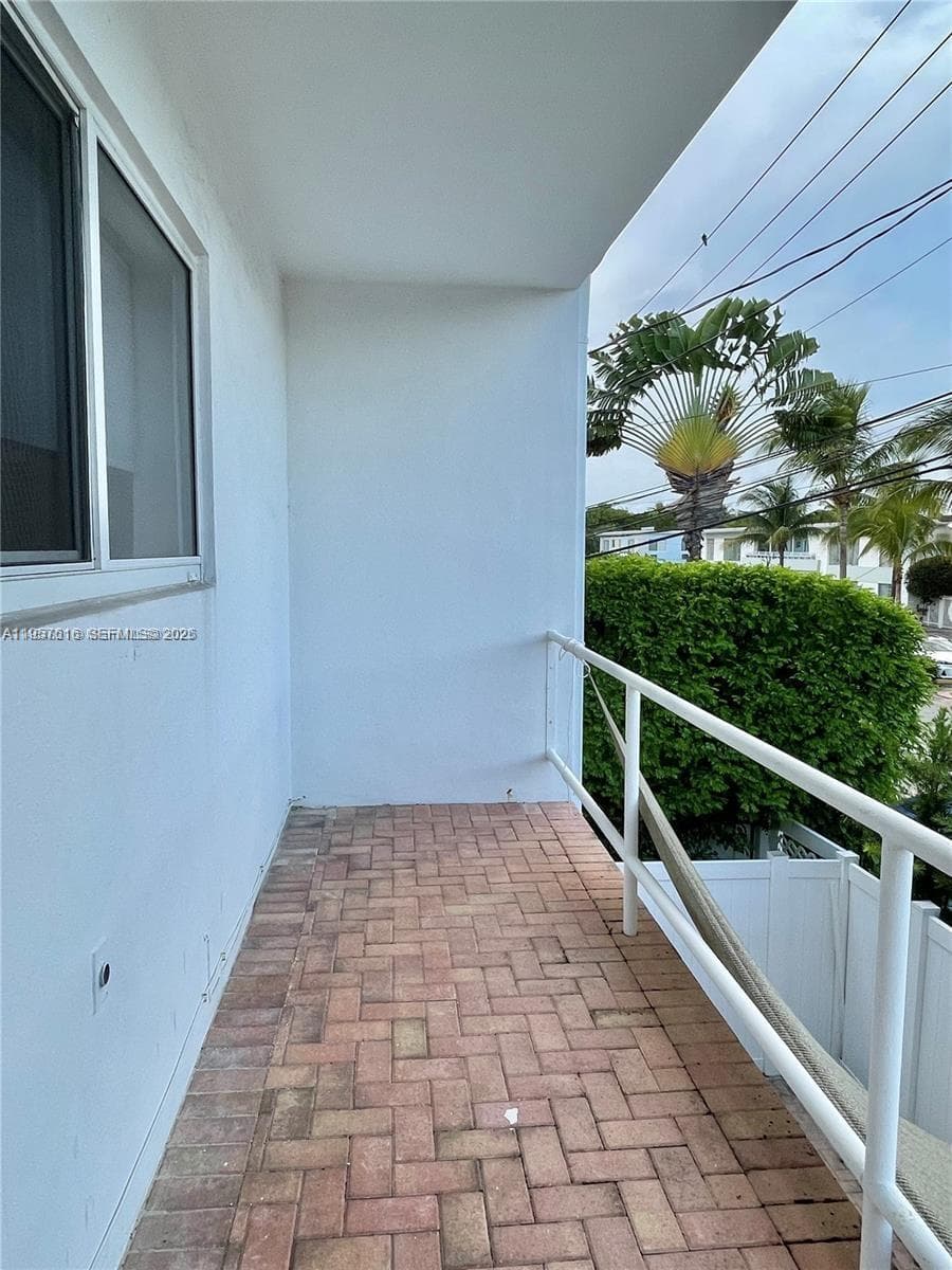 A11957616 — Miami Beach — 20