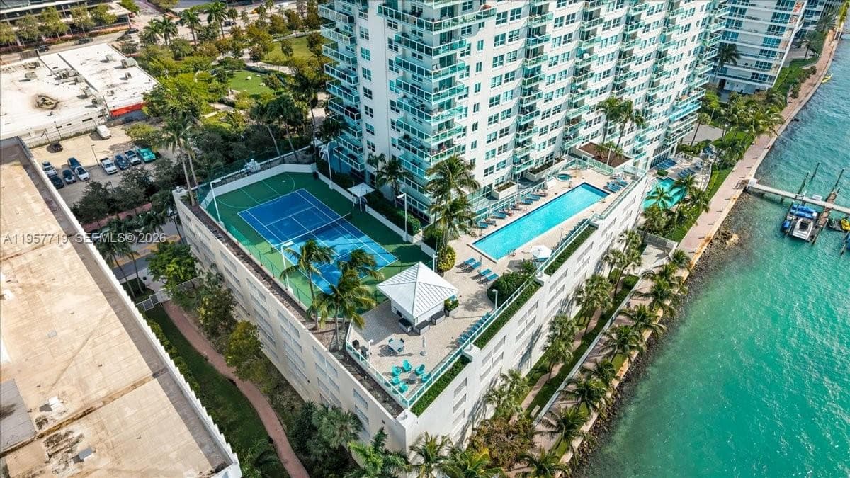 A11957719 — Miami Beach — 36