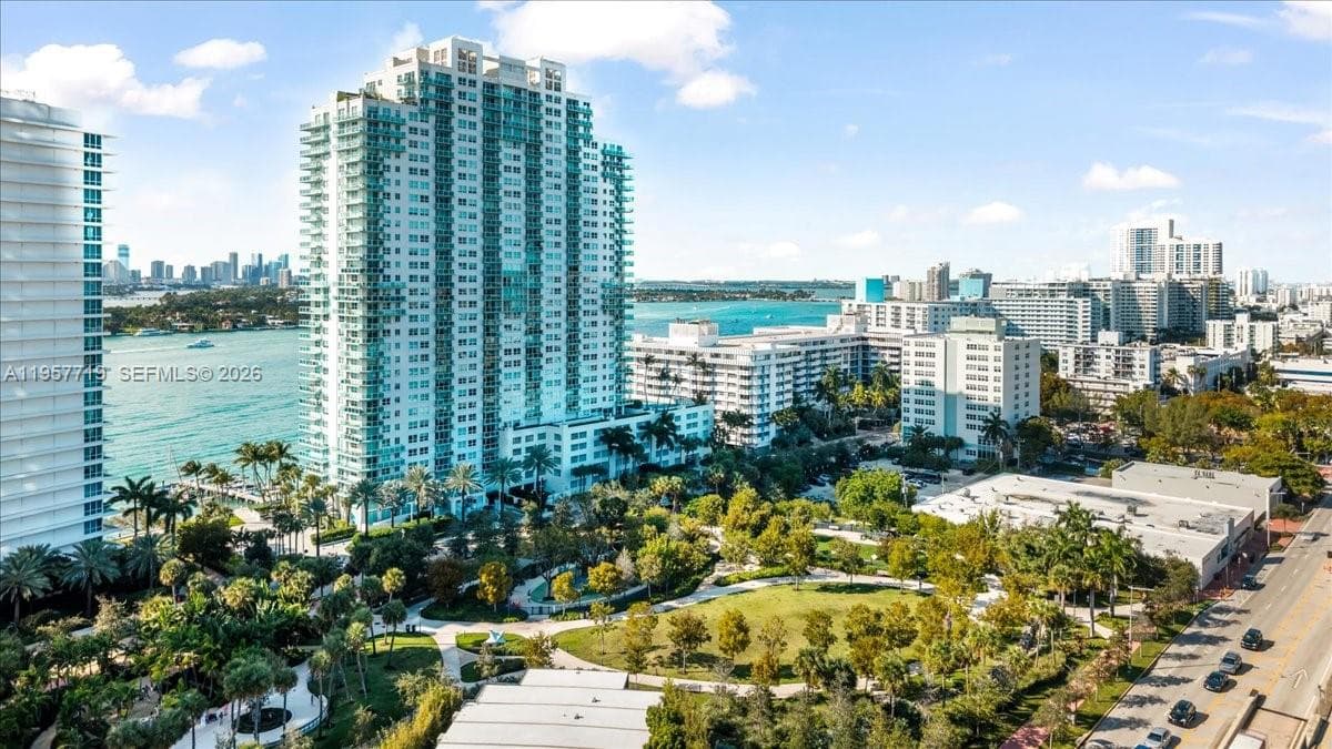 A11957719 — Miami Beach — 38