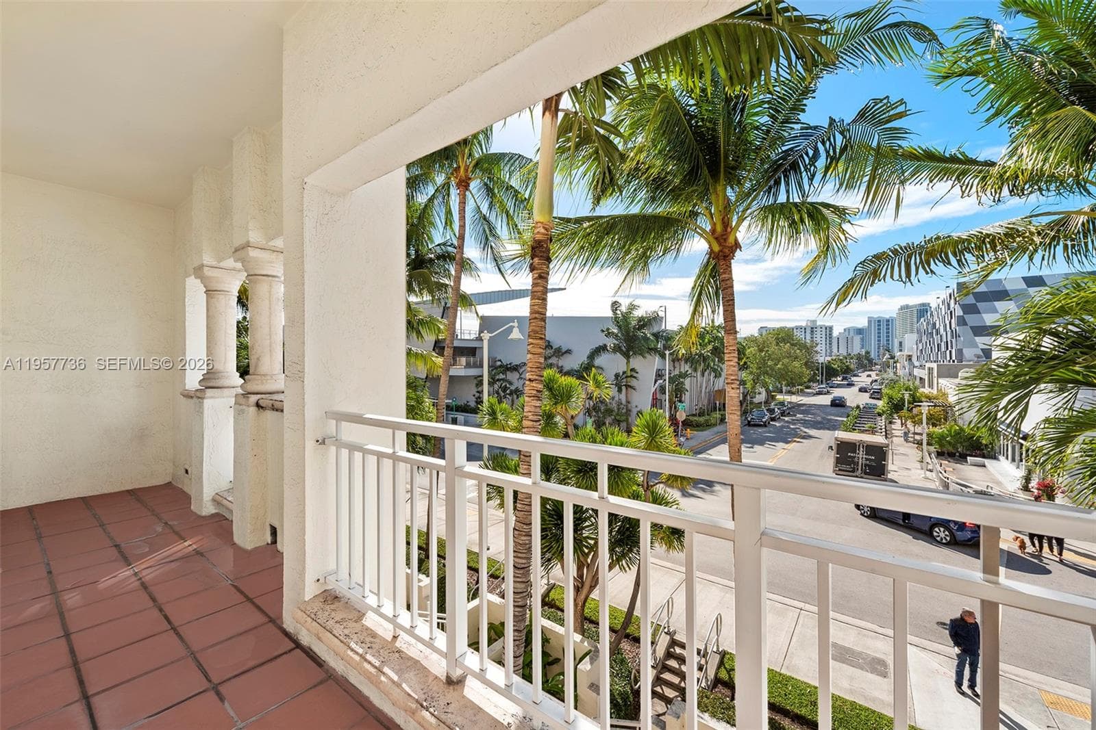 A11957736 — Miami Beach — 17
