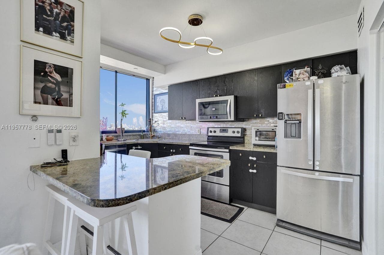 A11957778 — Miami Beach — 2