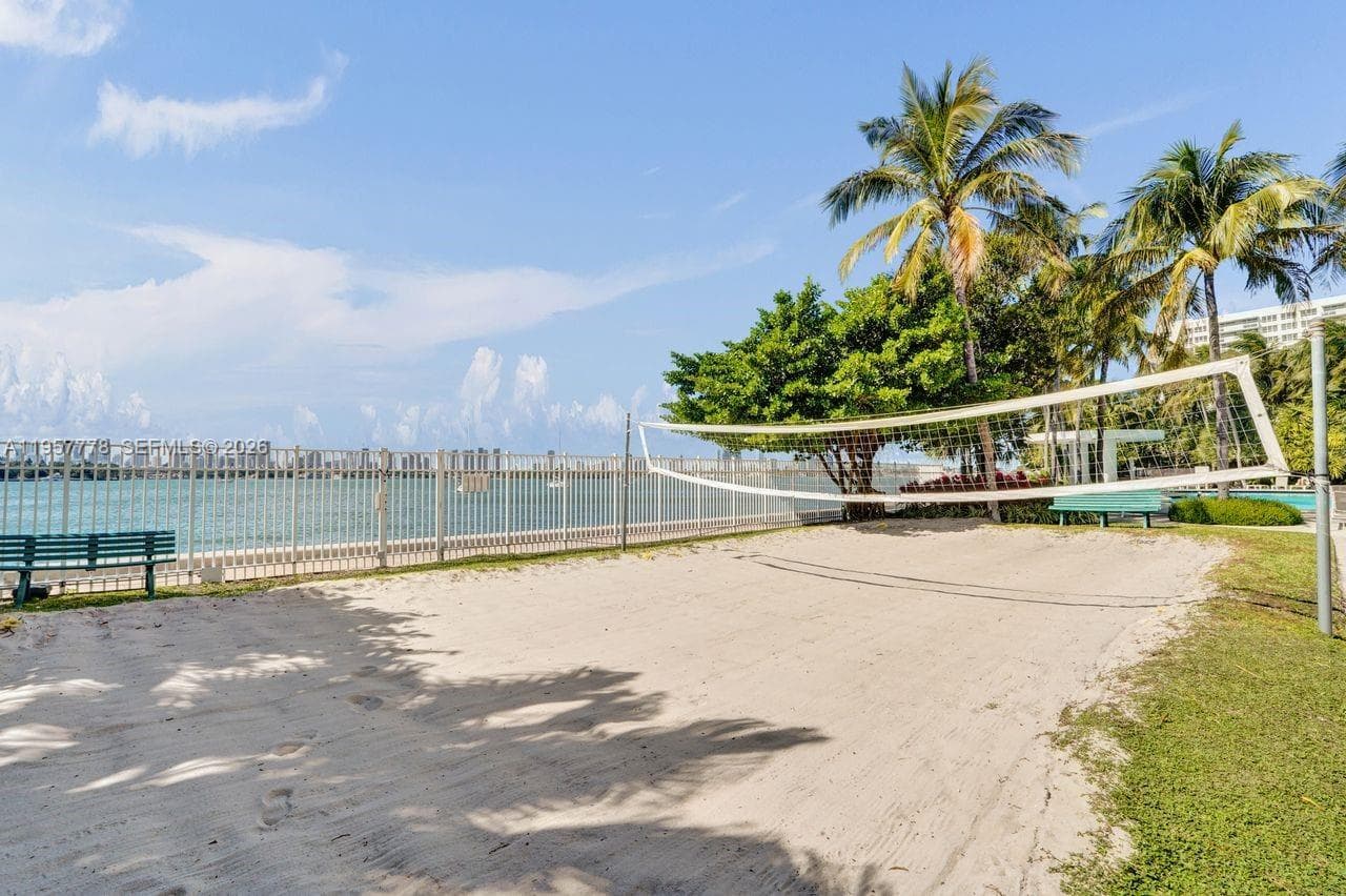 A11957778 — Miami Beach — 52