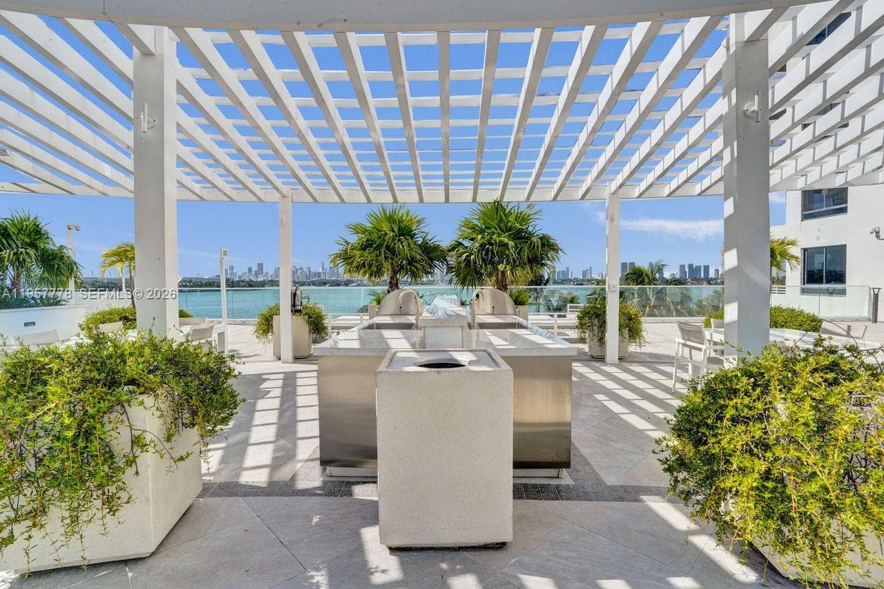 A11957778 — Miami Beach — 56