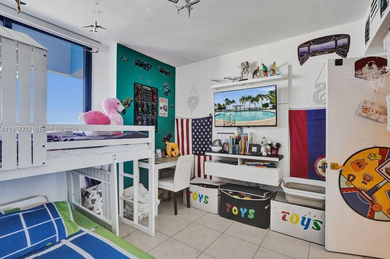A11957778 — Miami Beach — 26
