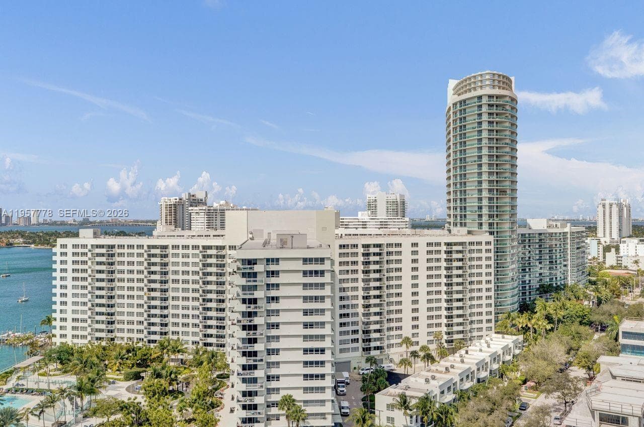 A11957778 — Miami Beach — 18