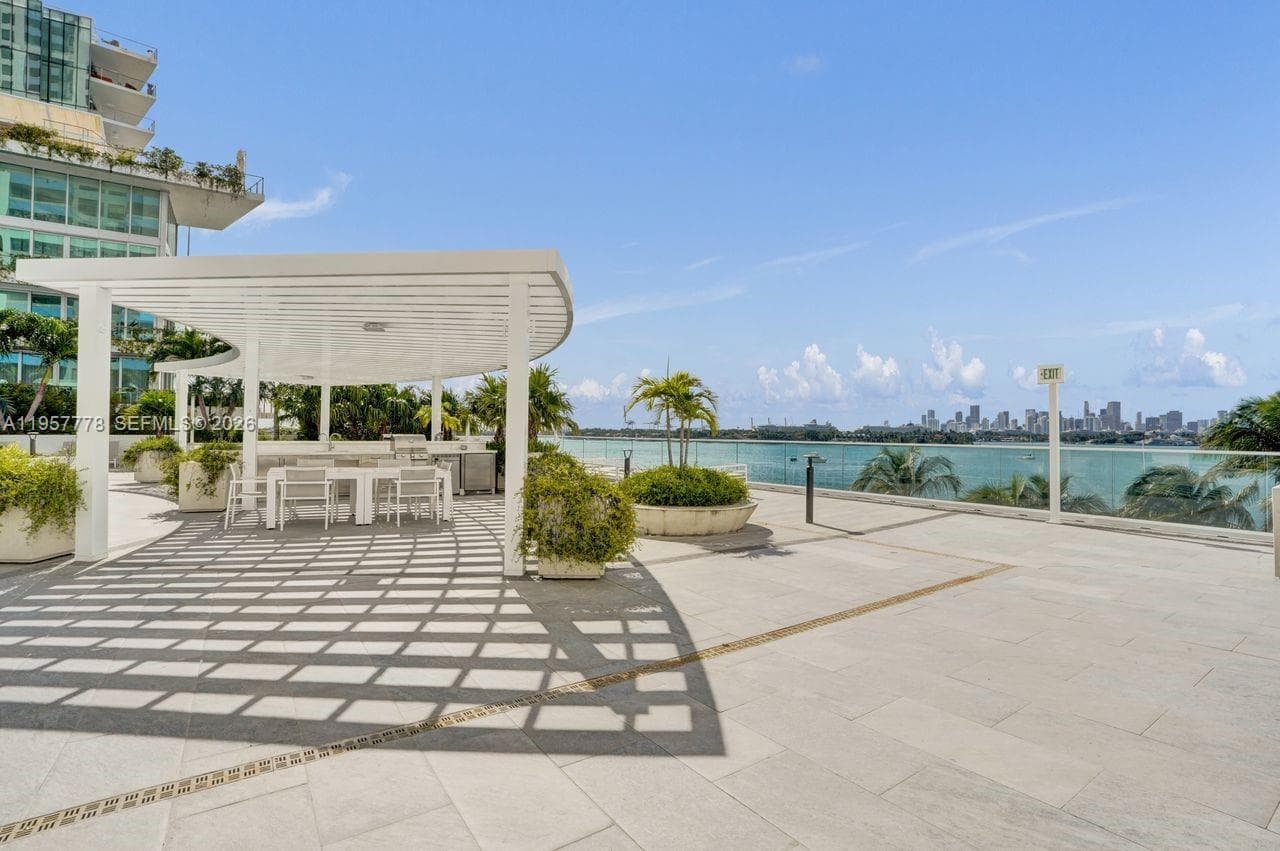A11957778 — Miami Beach — 54