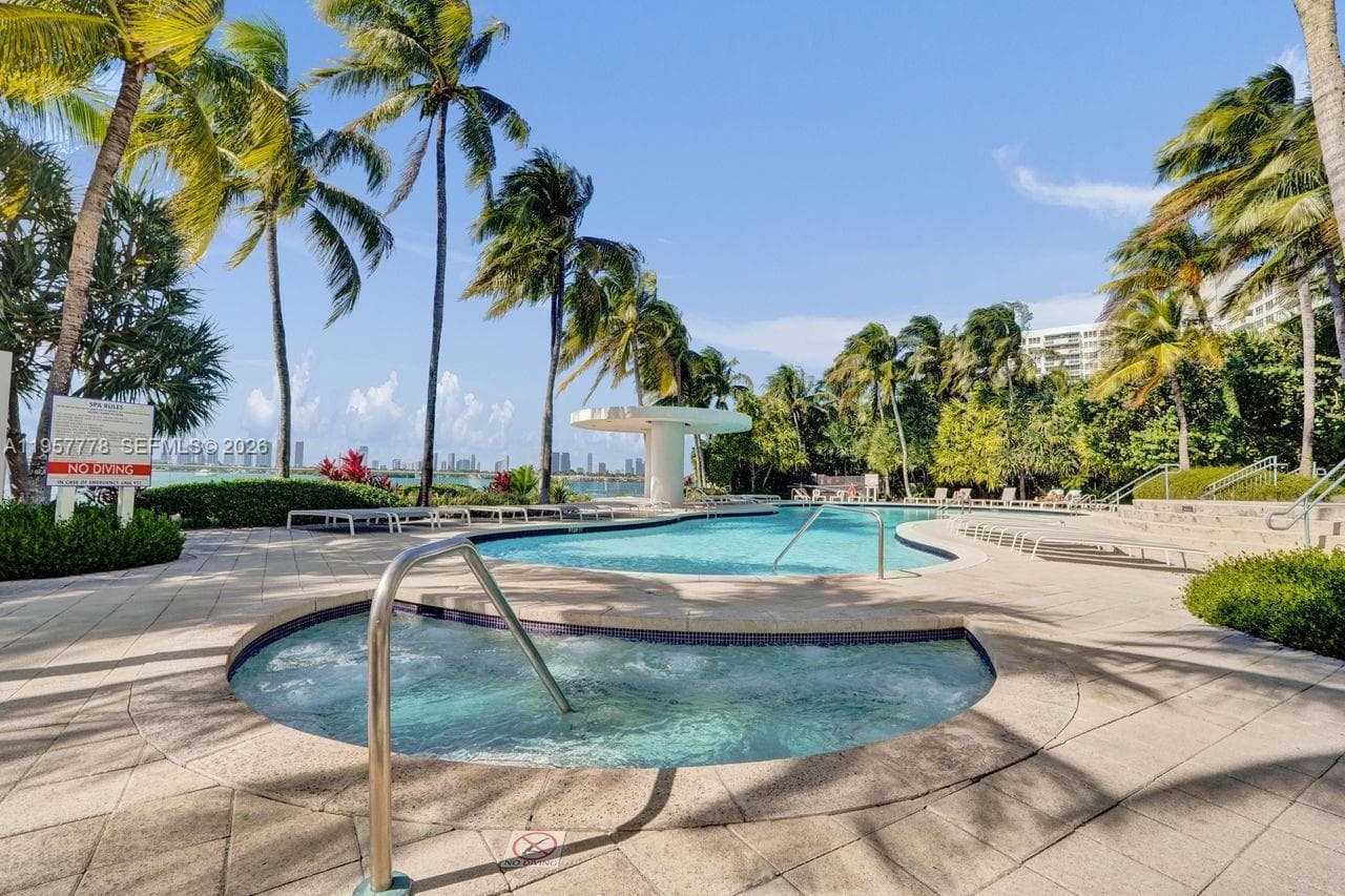 A11957778 — Miami Beach — 50