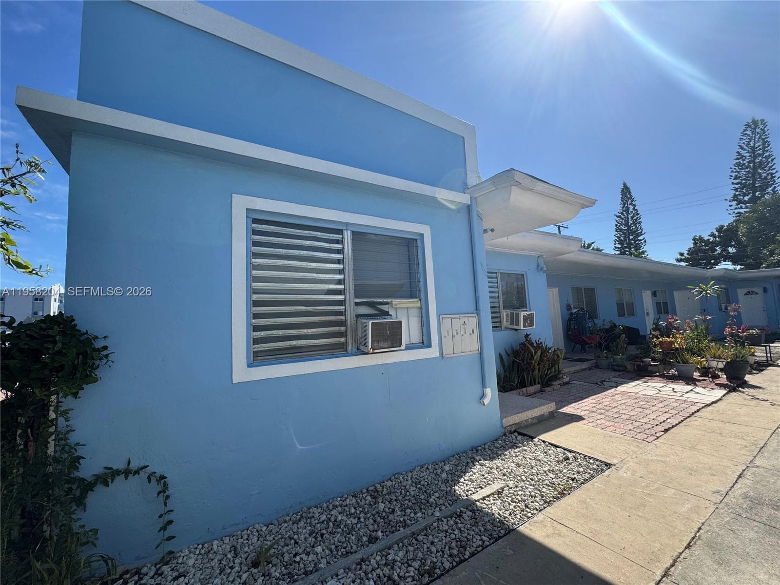 A11958204 — Miami Beach — 2