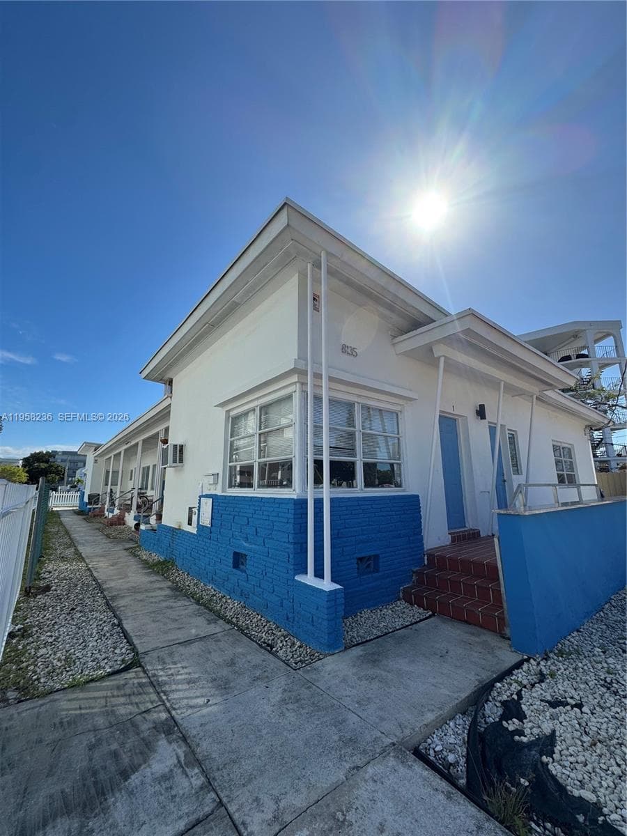 A11958236 — Miami Beach — 3