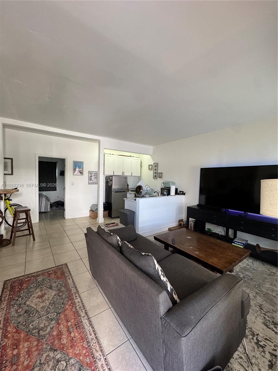 A11958236 — Miami Beach — 11