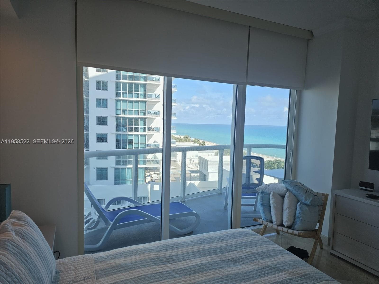 A11958522 — Miami Beach — 14