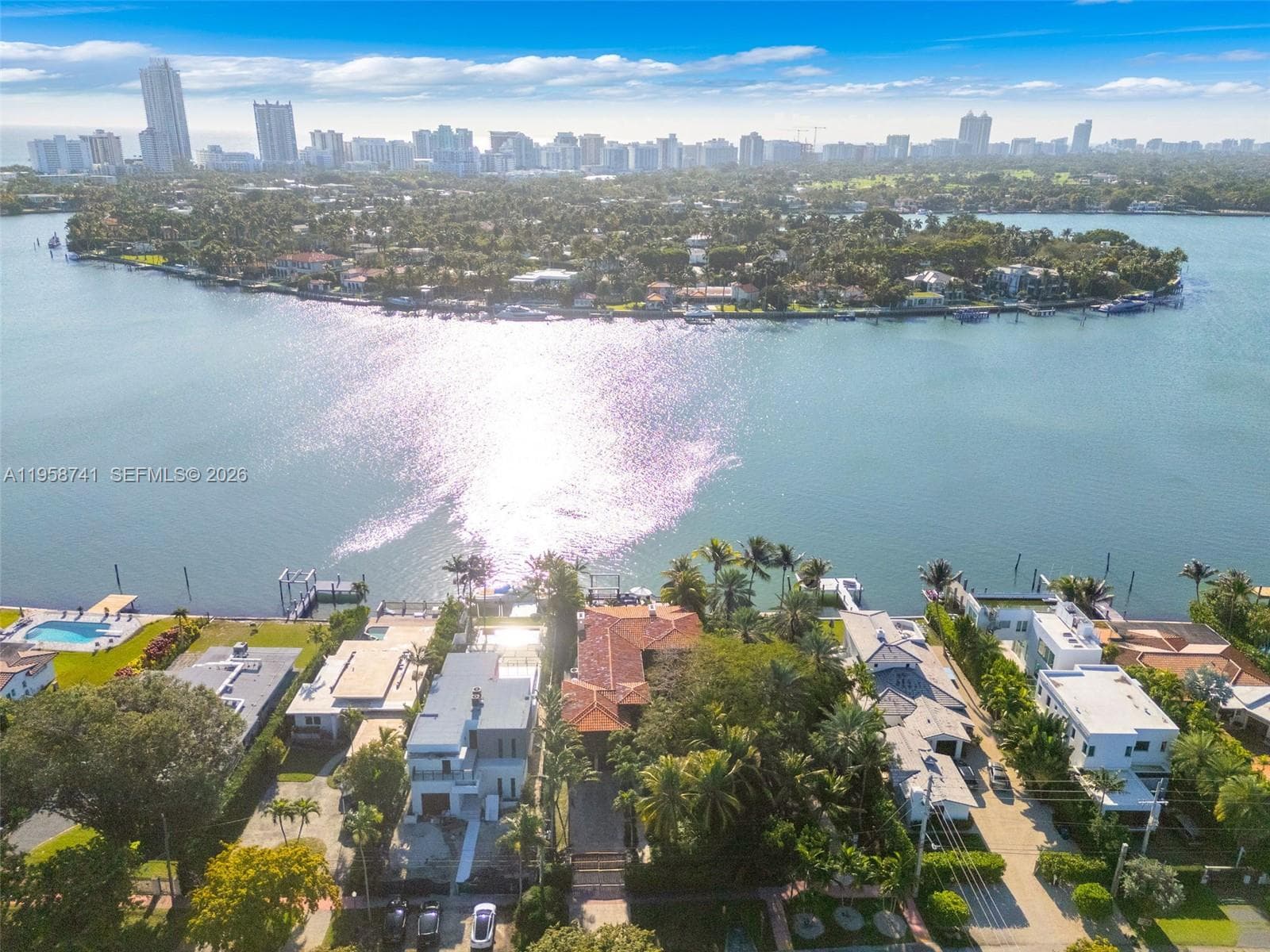 A11958741 — Miami Beach — 35