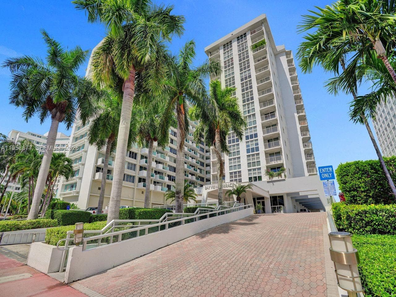 A11958877 — Miami Beach — 20