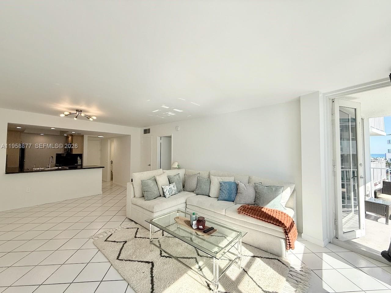 A11958877 — Miami Beach — 4