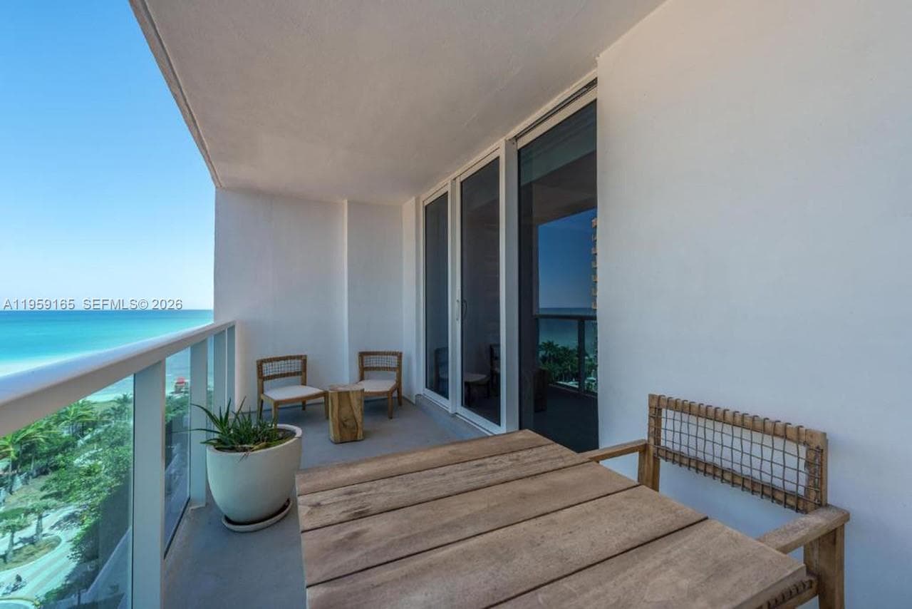 A11959165 — Miami Beach — 4
