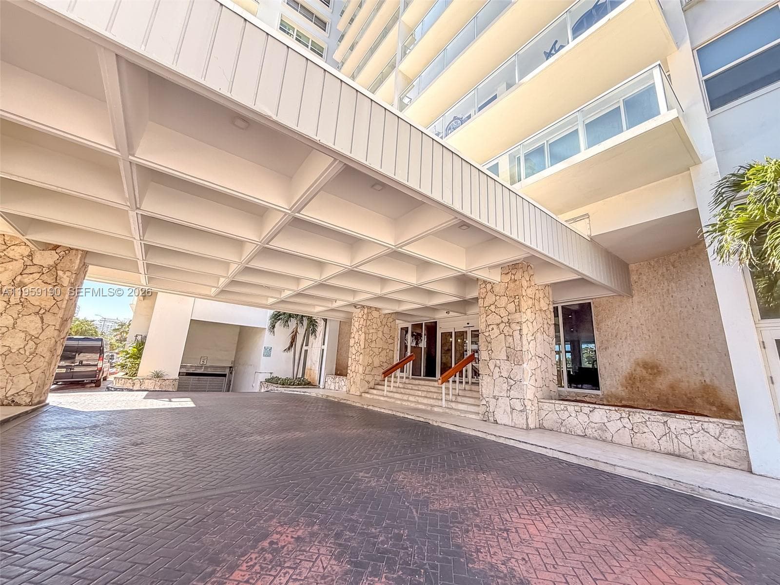 A11959190 — Miami Beach — 2