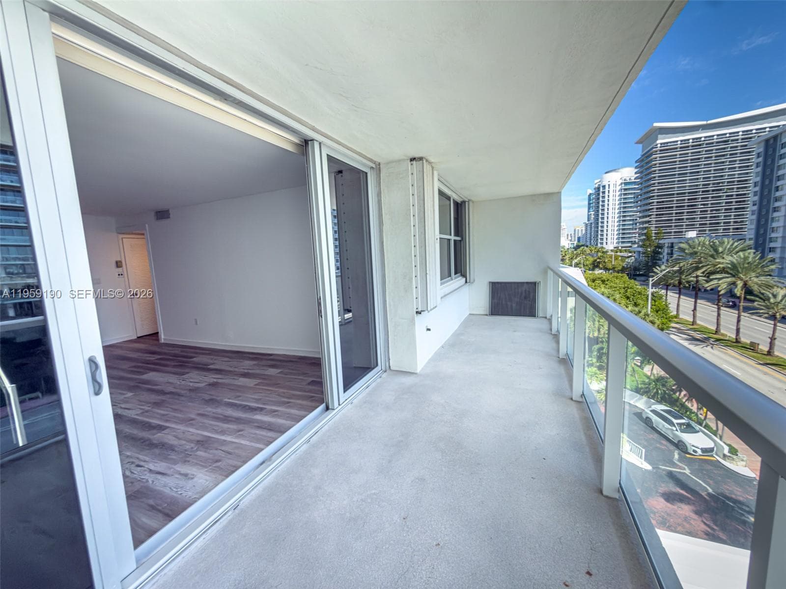A11959190 — Miami Beach — 6
