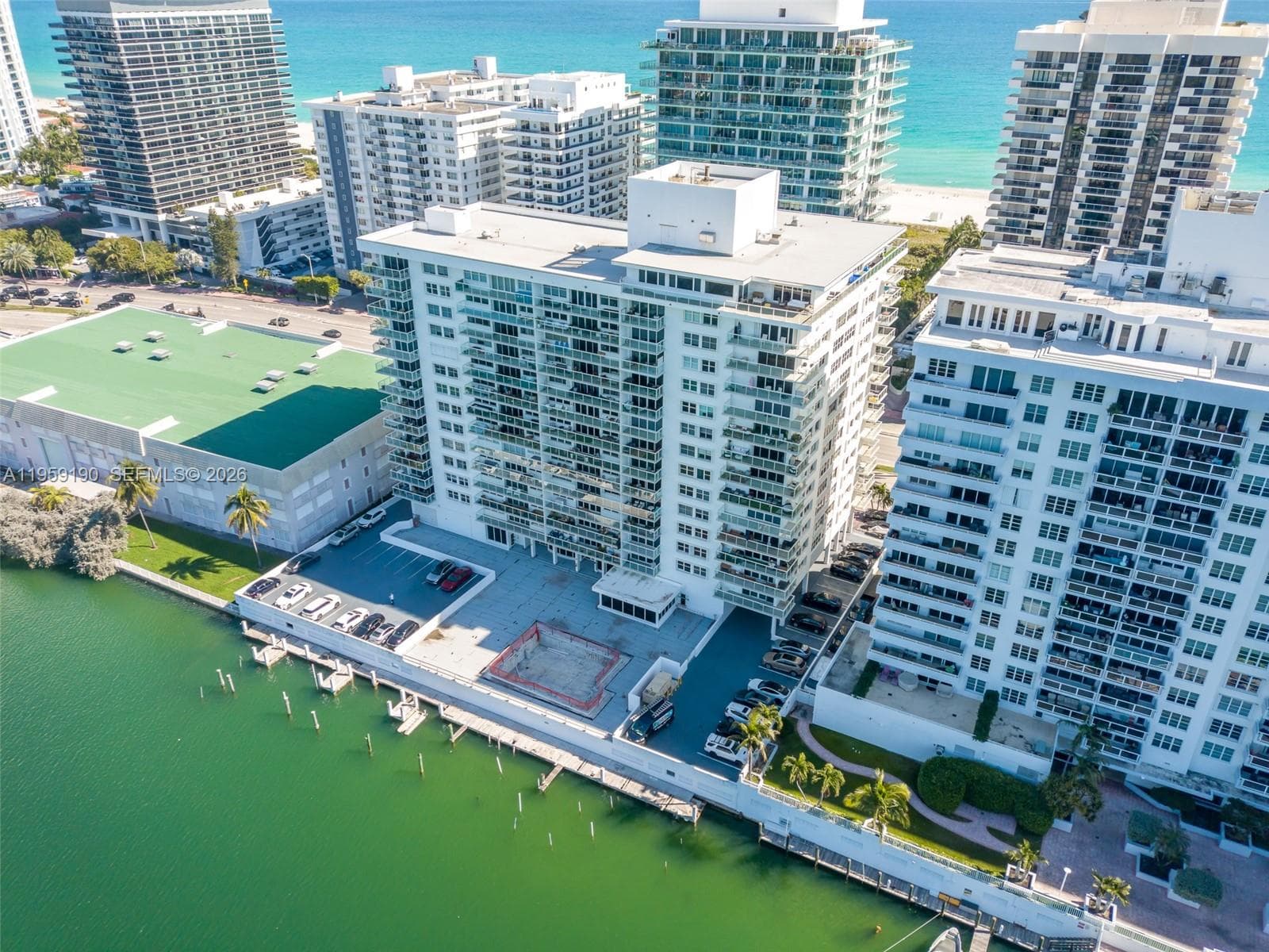 A11959190 — Miami Beach — 32