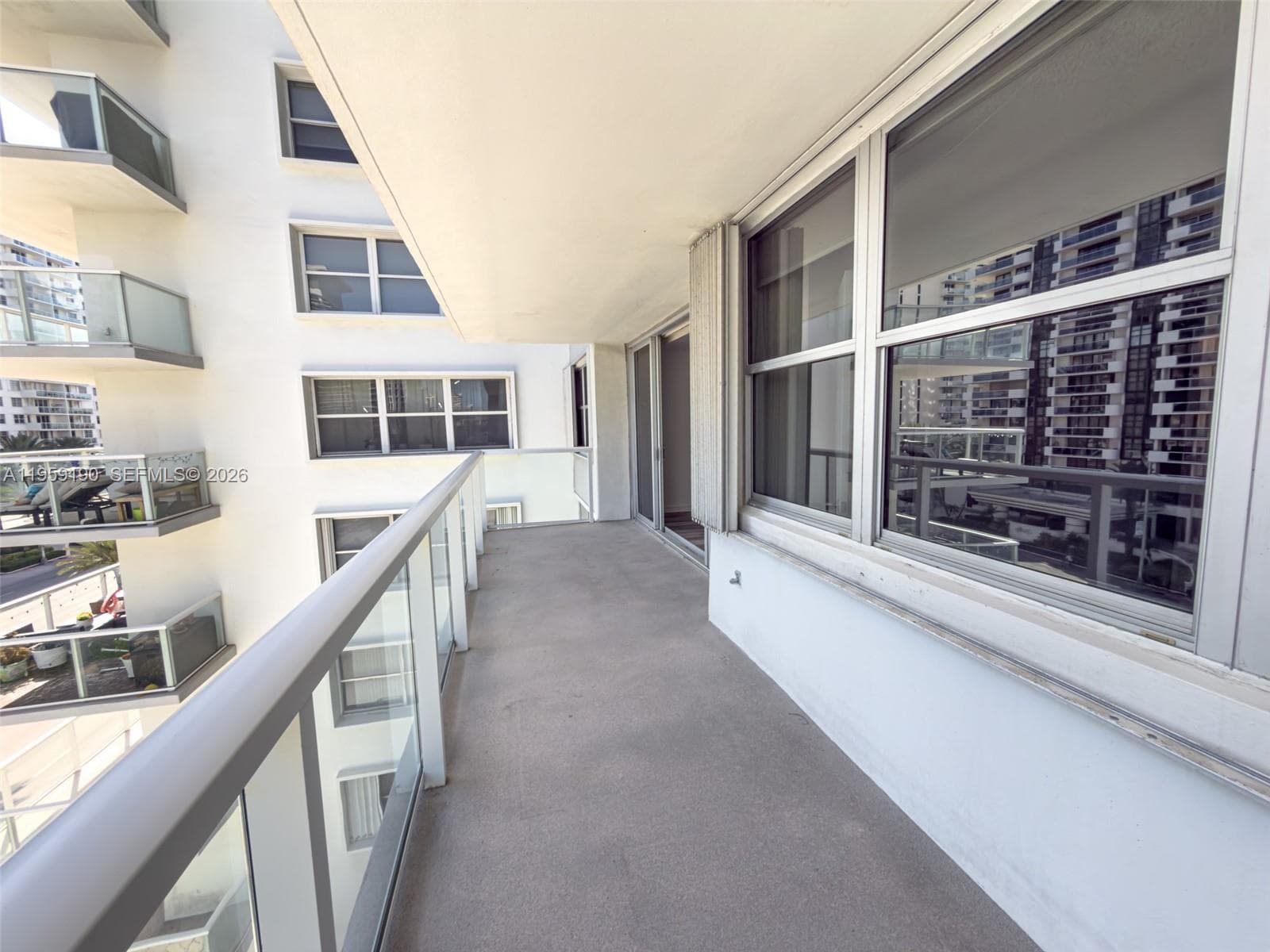 A11959190 — Miami Beach — 10