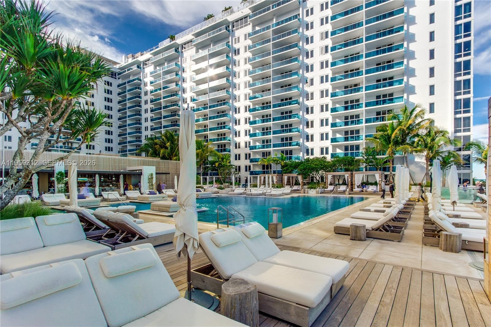A11959312 — Miami Beach
