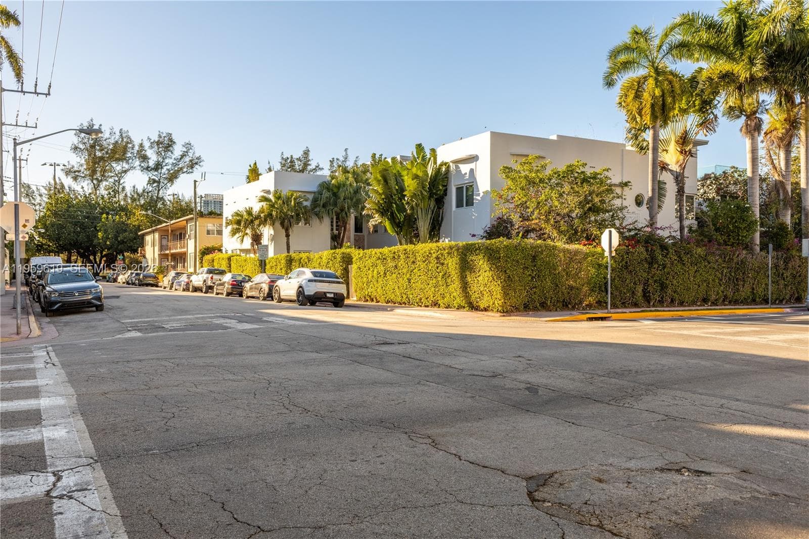 A11959619 — Miami Beach — 22