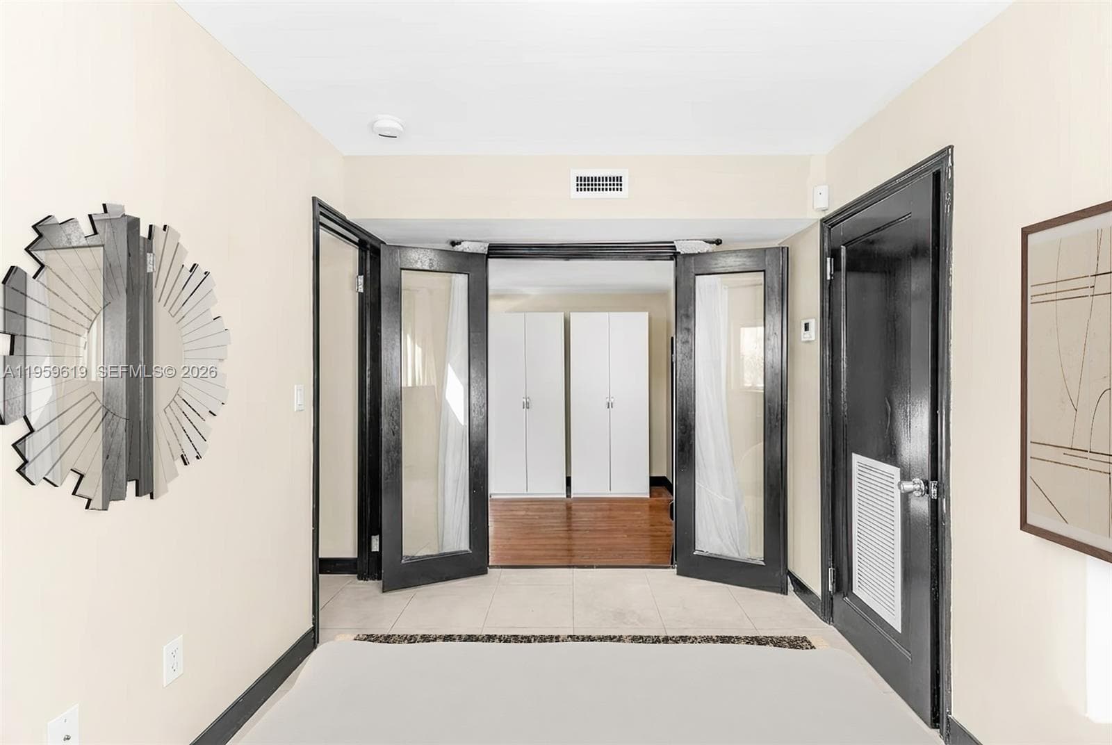 A11959619 — Miami Beach — 10